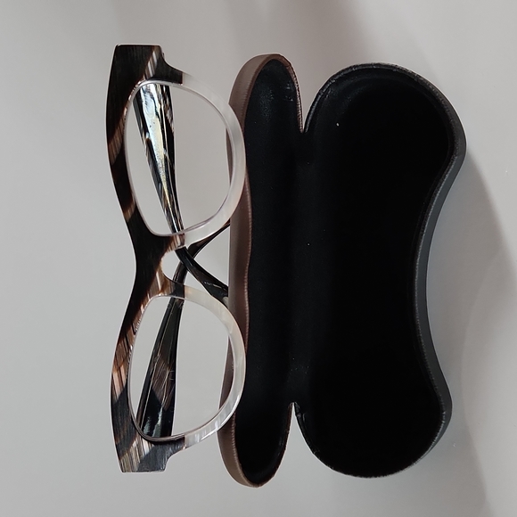 Theo Eyewear Accessories - THEO EYEWEAR. Millie 44. Brown tones.